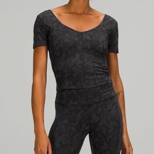 Lululemon align short sleeve shirt - size 4